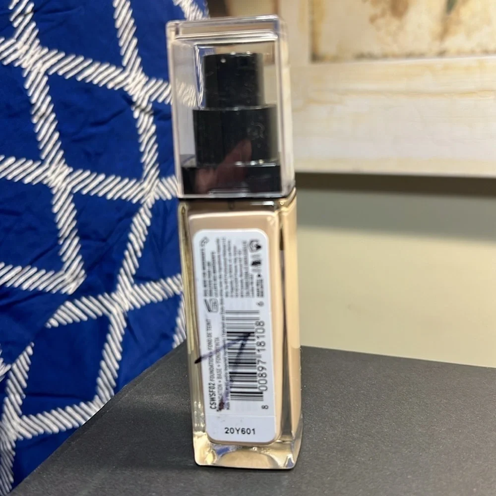 NYX Can't Stop Won't Stop Foundation - Alabaster